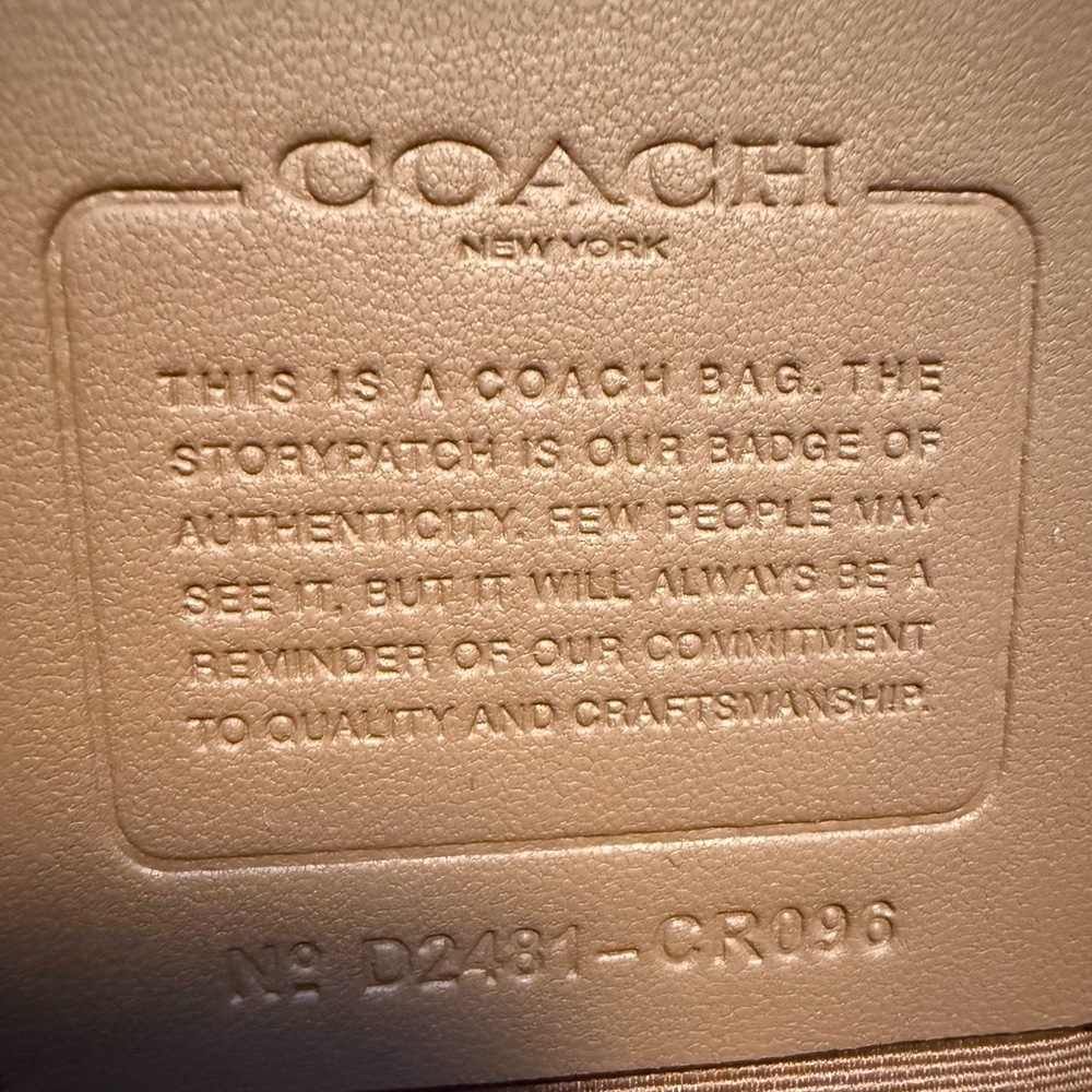 Large COACH Beige Leather Tote with Embossed 'C' - Picture 6 of 6